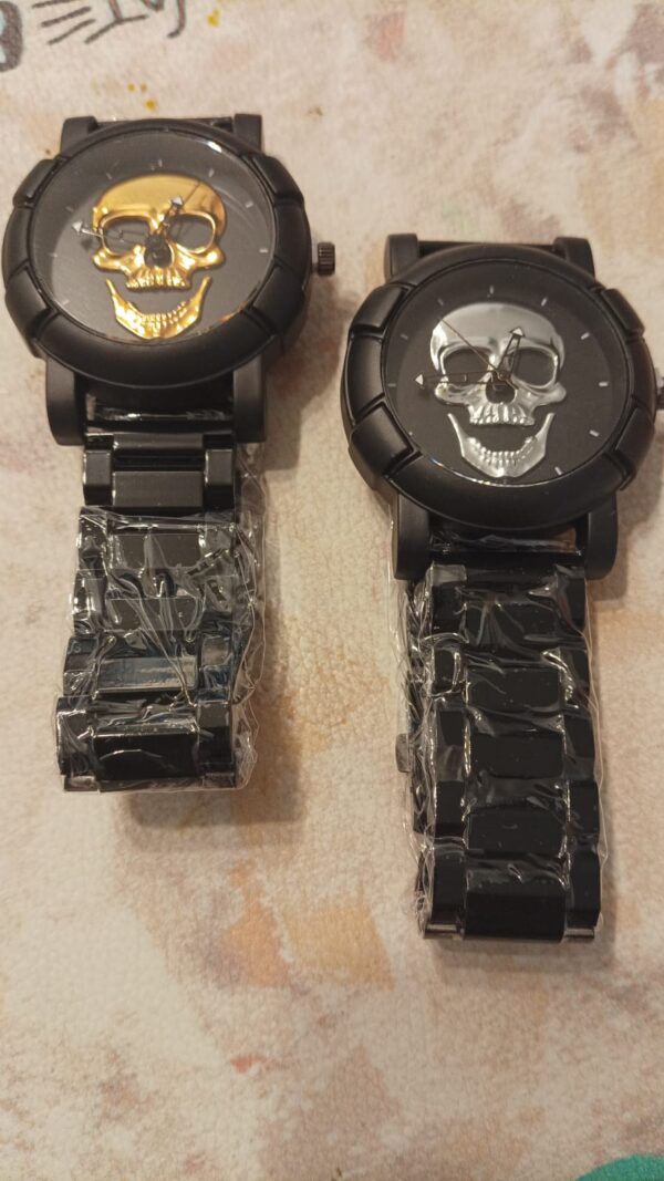 Reloj de Hombre Diseño Calavera Dorada - Imagen 3